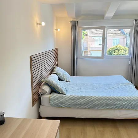 Maison De Confort A Et A 10 Minutes A Pied De La * كان