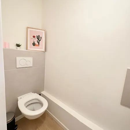 Maison De Confort A Et A 10 Minutes A Pied De La بيت للعطل *