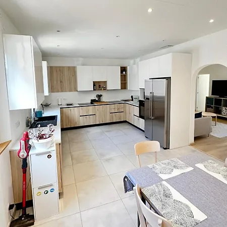 Maison De Confort A Et A 10 Minutes A Pied De La