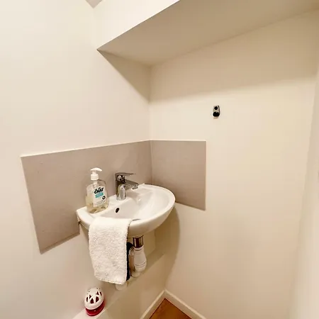 Maison De Confort A Et A 10 Minutes A Pied De La